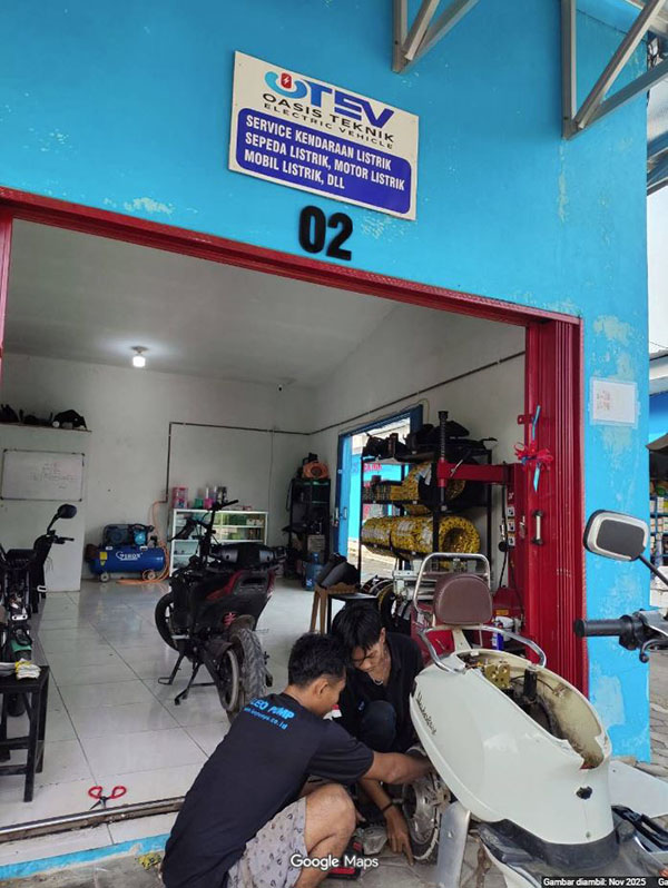 komponen utama sepeda motor listrik